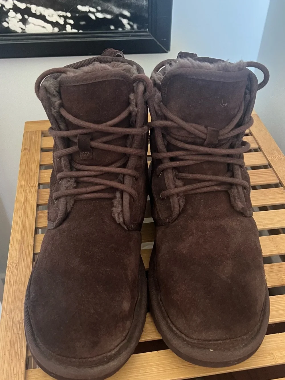 UGG Wonan’s Dark Brown Suede Lace-Up Shearling Boots. Size 7-8